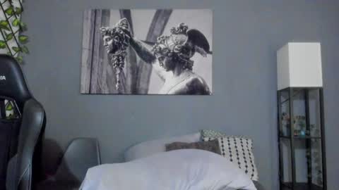 Axel online show from 12-31-24, 02:40