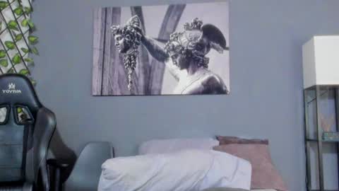 Axel online show from 01-13-25, 02:18