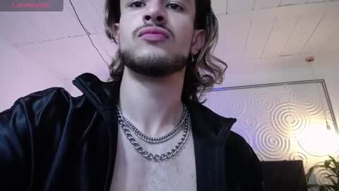 Axel  online show from 07-05-26, 04:19