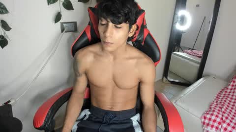 Snapshot of axel_rosse2 chatting on 11-14-25, 10:29 axel_rosse2 online show from 11-14-25, 10:29