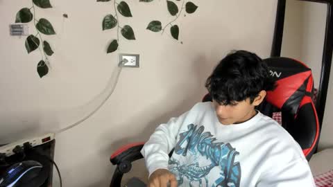 Snapshot of axel_rosse2 chatting on 11-17-25, 10:48 axel_rosse2 online show from 11-17-25, 10:48