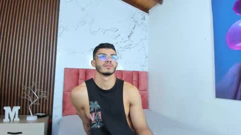 Axel  online show from 12-03-24, 04:36