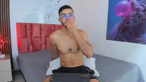 Axel  online show from 12-06-24, 06:26