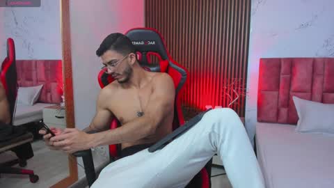 Axel  online show from 12-15-24, 10:07