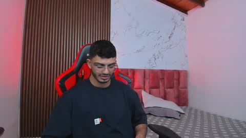 Axel  online show from 12-26-24, 05:37