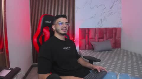 Axel  online show from 12-28-24, 04:30