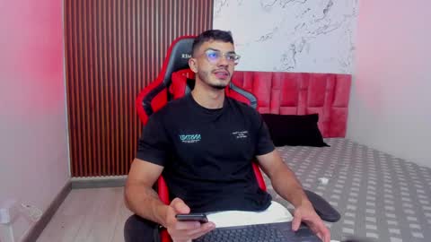 Axel  online show from 12-31-24, 08:56