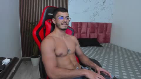 Axel  online show from 01-08-25, 09:55