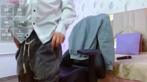 AXEL  online show from 09-29-25, 03:22