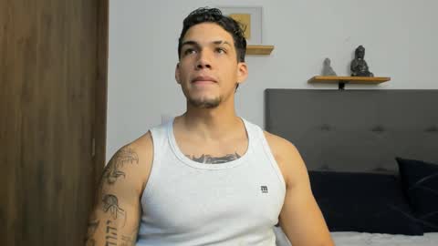 INDEPENDENT MODEL  online show from 09-09-25, 04:45