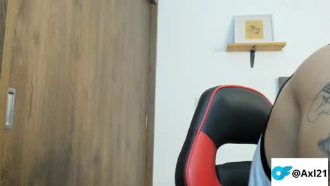 Snapshot of axel_taylor21 chatting on 03-30-26, 01:28 INDEPENDENT MODEL online show from 03-30-26, 01:28