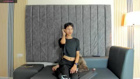 axel_two111 online show from 09-14-25, 12:48