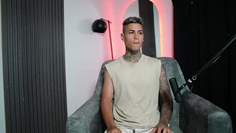 Agustin online show from 02-04-25, 12:40