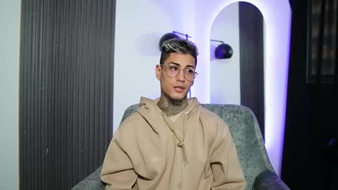 Agustin online show from 02-15-25, 10:21
