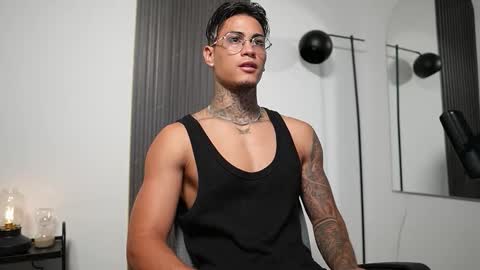 Agustin online show from 09-24-25, 08:12