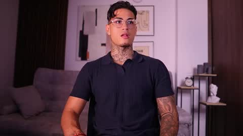 Agustin online show from 09-27-25, 08:47