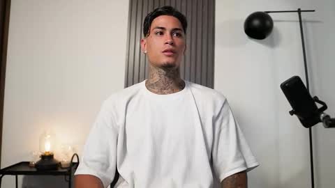 Agustin online show from 10-08-25, 12:30