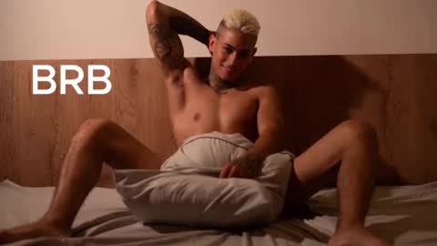 Agustin online show from 10-10-25, 09:03