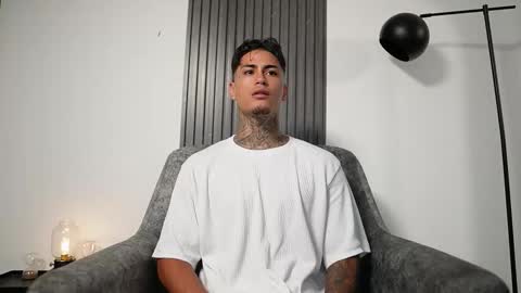 Agustin online show from 10-17-25, 09:06