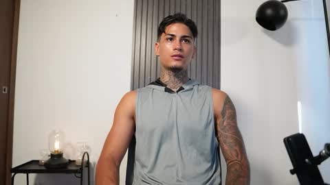 Agustin online show from 10-21-25, 07:47