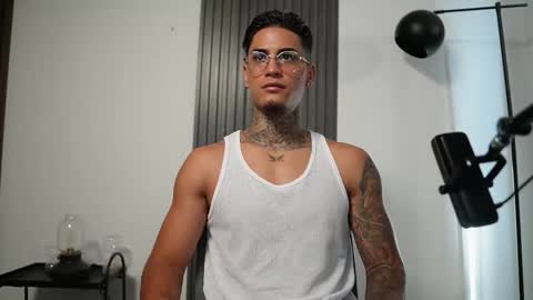 Agustin online show from 10-28-25, 07:49