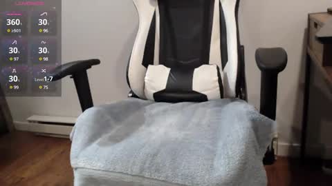 Snapshot of axelfunny chatting on 12-08-24, 01:25 Axel online show from 12-08-24, 01:25