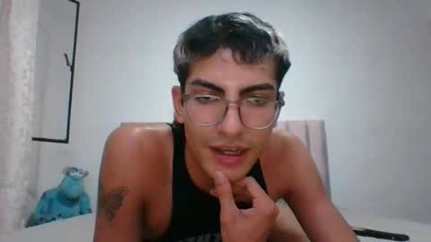 Axel  online show from 12-24-24, 03:16