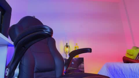 Snapshot of axellkush chatting on 03-20-26, 03:22 AxellKush online show from 03-20-26, 03:22