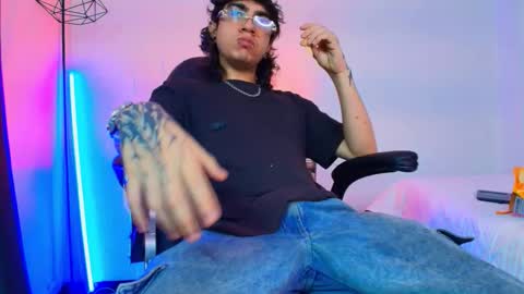 Snapshot of axellkush chatting on 03-25-26, 03:56 AxellKush online show from 03-25-26, 03:56