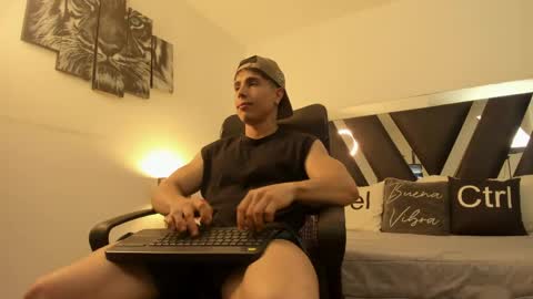 axelmartinezz online show from 05-04-26, 08:38