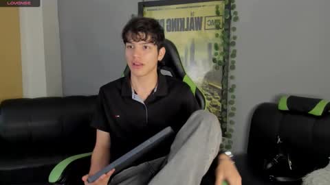 Axel Raven online show from 12-27-24, 02:01