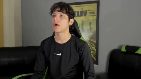 Axel Raven online show from 01-07-25, 01:35