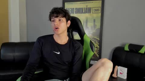 Axel Raven online show from 01-10-25, 03:58