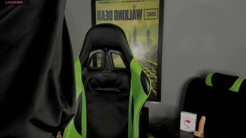 Axel Raven online show from 01-16-25, 01:47