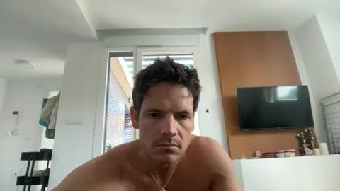 Axel Shore online show from 04-28-26, 09:58