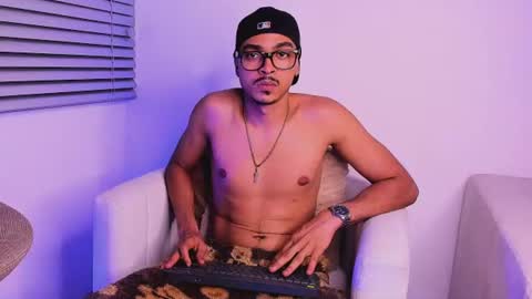 Axel online show from 06-24-26, 03:05