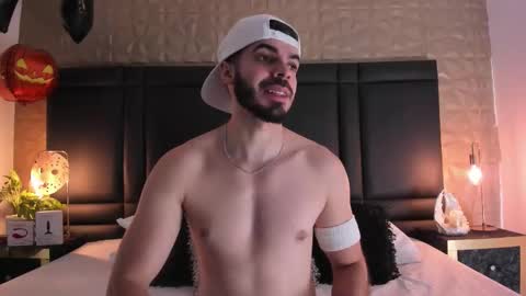 Axel Thompsom online show from 10-16-25, 12:06