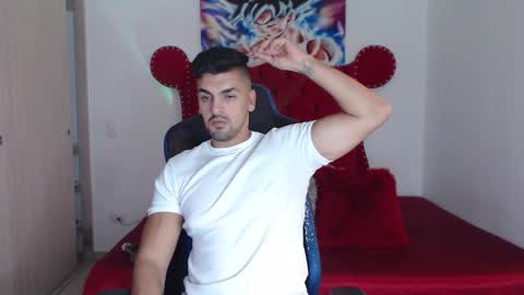 Snapshot of axelwinters_ chatting on 03-08-26, 02:04 Axel online show from 03-08-26, 02:04