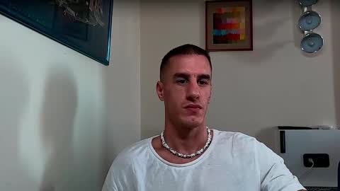 Axl online show from 10-09-25, 08:12