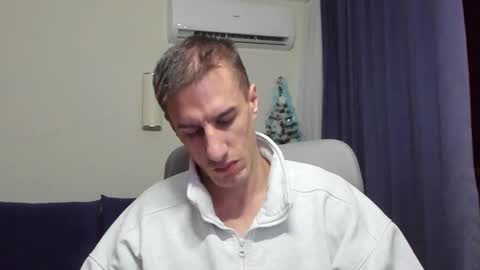 Axl online show from 01-08-26, 02:36