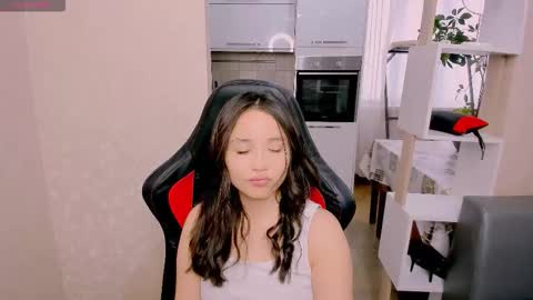 Snapshot of aya_moon chatting on 10-14-25, 05:08 Aya Moon online show from 10-14-25, 05:08