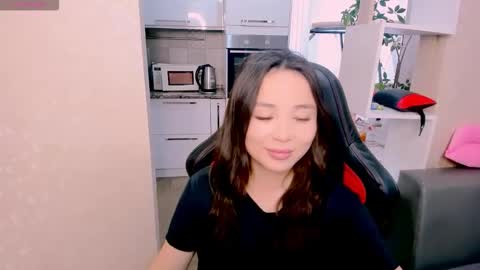 Snapshot of aya_moon chatting on 10-24-25, 05:15 Aya Moon online show from 10-24-25, 05:15