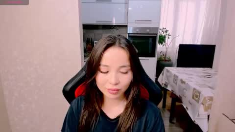 Snapshot of aya_moon chatting on 10-29-25, 04:48 Aya Moon online show from 10-29-25, 04:48