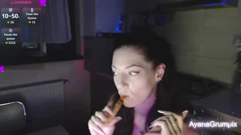 Snapshot of ayanagrumpixx chatting on 07-09-26, 01:09 AyanaGrumpixx online show from 07-09-26, 01:09