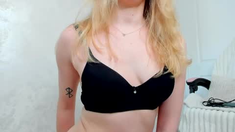SundyRose online show from 05-16-26, 09:06