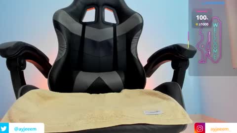 Snapshot of ayjeeem chatting on 01-14-26, 10:21 Andr online show from 01-14-26, 10:21