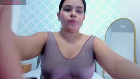Alyda Jaramillo online show from 02-15-26, 09:52