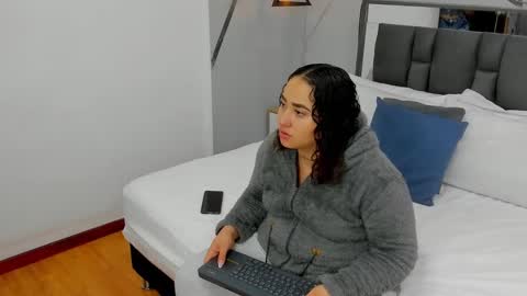 Ayla online show from 01-06-25, 12:05