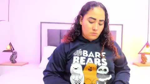 Ayla online show from 10-26-25, 02:06