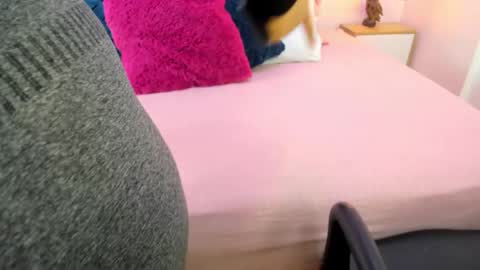 Ayla online show from 10-27-25, 01:53